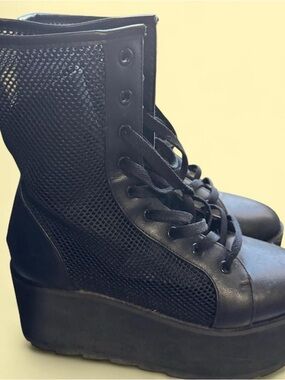 YRU Black Mesh Platform Lace-Up Boots